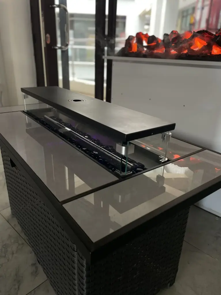 Gas Firetable with pebbles